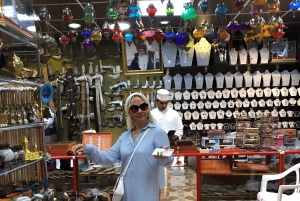 Fra Muscat: Nizwa og Oman Across Ages Museum