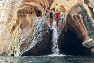 From Muscat: Wadi Shab & Bimmah Sinkhole Full-Day Tour