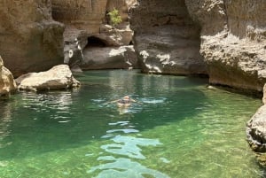 From Muscat: Wadi Shab & Bimmah Sinkhole Full-Day Tour