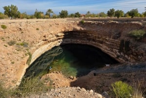 マスカット発:ワディ・シャブ探検隊