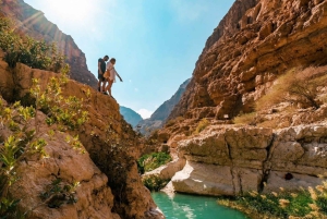 Desde Mascate: Wadi Shab, Ras Al Jinz, Wahiba Sands, tour de 2 días.