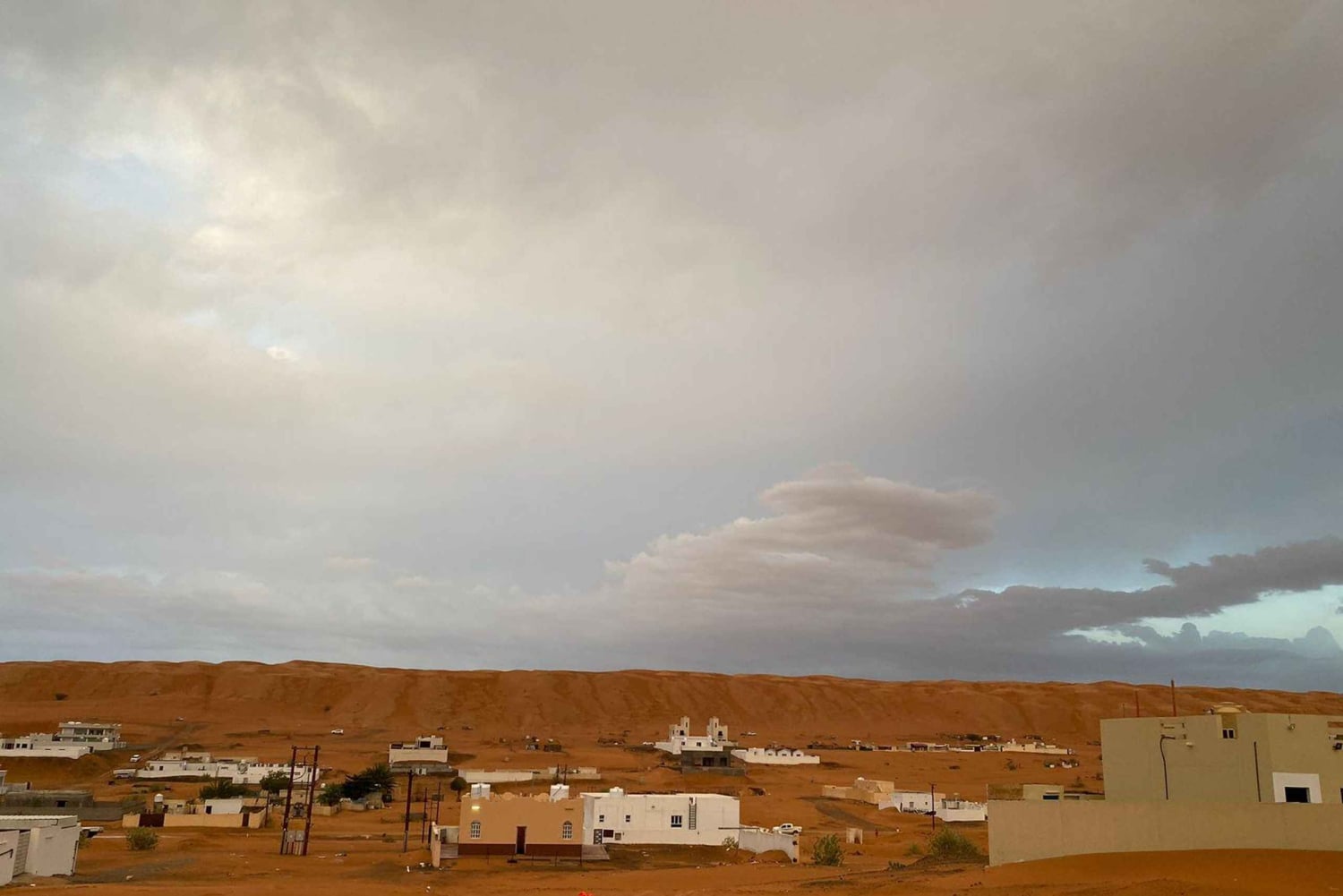 من مسقط: غروب الشمس في رمال وهيبة مع عشاء في مخيم الصحراء