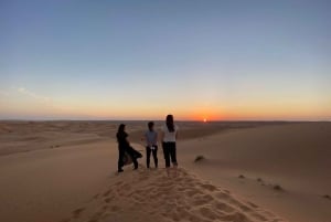 من مسقط: غروب الشمس في رمال وهيبة مع عشاء في مخيم الصحراء