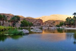 من مسقط: تجربة رمال وهيبة وصحراء وادي بني خالد