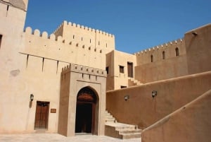 Full-Day to Nizwa Market & Fort-Jabreen Castle-Bahla Fort