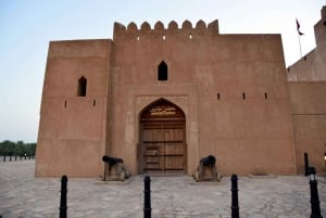 Full-Day to Nizwa Market & Fort-Jabreen Castle-Bahla Fort