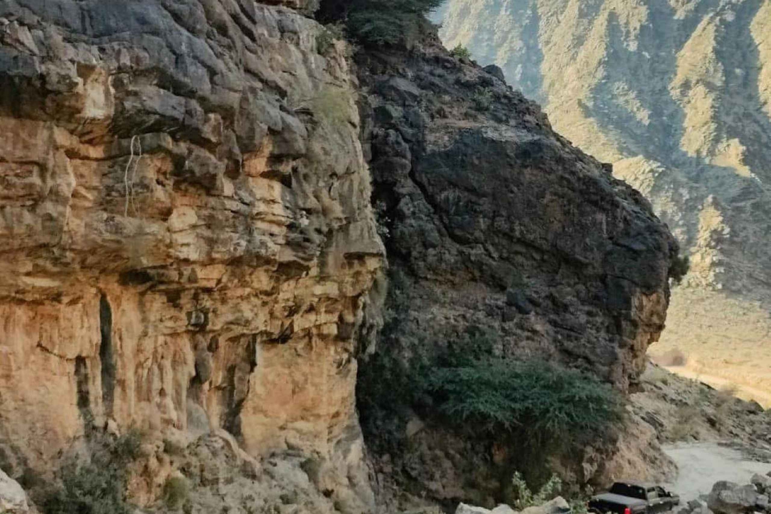Heldagstur til Wadi Bani Awf-Balad Sayt-Nakhal Fort-Hot Spring