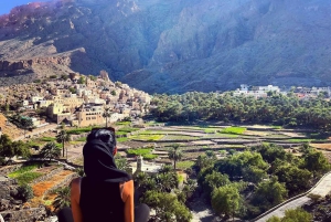 Heldagstur til Wadi Bani Awf-Balad Sayt-Nakhal Fort-Hot Spring