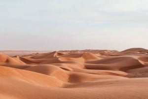 Von Muscat: Ganztägiger Ausflug nach Wahiba Sands-Wadi Bani Khalid