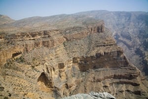 Excursão de 1 dia: Nizwa-JabalShams-Al HootCave-Misfat AlAbriyeen