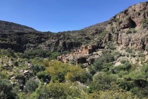 Ganztagesausflug in Jabal Akhdar mit einer leichten Wanderung