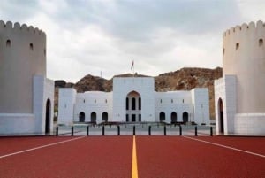 From Muscat: Glorious Oman Day Tour