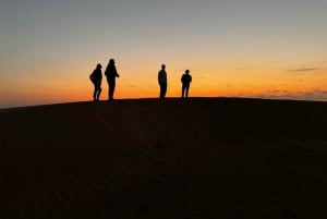Magia dell'ora d'oro: Tour del tramonto nel deserto di Rub' Al Khali
