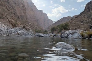 Visite guidée matinale : Wadi Muaydin et Birkat Al Muz (environ 4 heures)