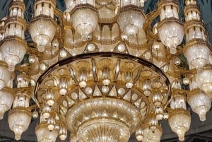 Wycieczka piesza z przewodnikiem po Wielkim Meczecie Sułtana Qaboosa w Maskacie