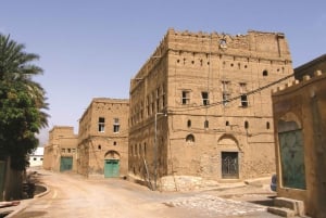 Hajar Mountains: Private Day Trip from Muscat