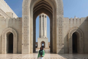 Основные моменты экскурсии по Маскату на личном автомобиле с гидом