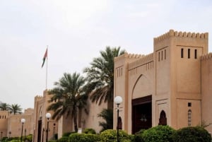 Excursion historique d'une journée à Nizwa, château de Jabreen, fort de Bahla