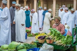 Excursion historique d'une journée à Nizwa, château de Jabreen, fort de Bahla