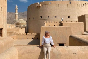 Excursion historique d'une journée à Nizwa, château de Jabreen, fort de Bahla