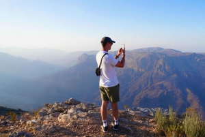 Passeio de acampamento em Jabal Akhdar