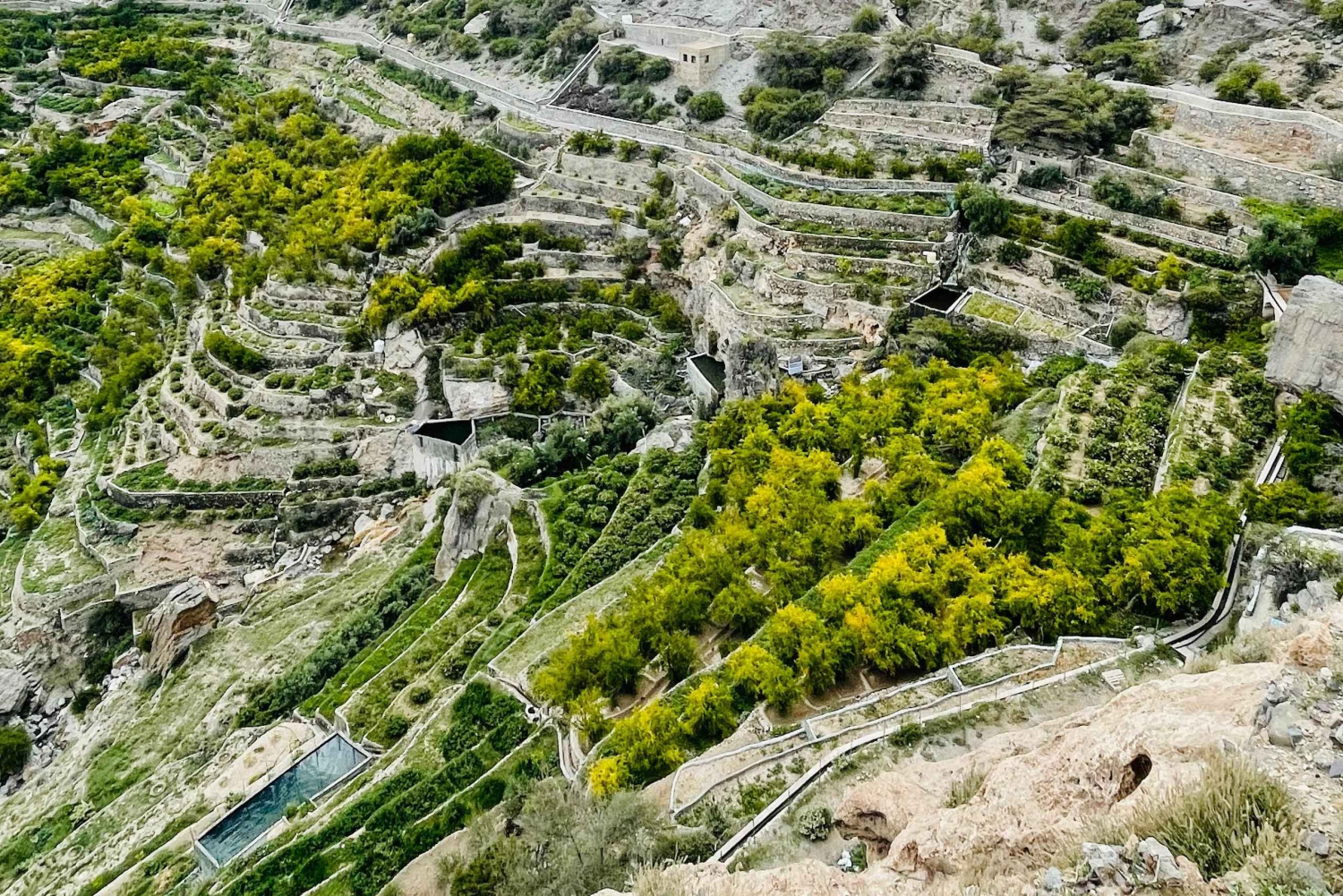 الجبل الأخضر ونزوى
