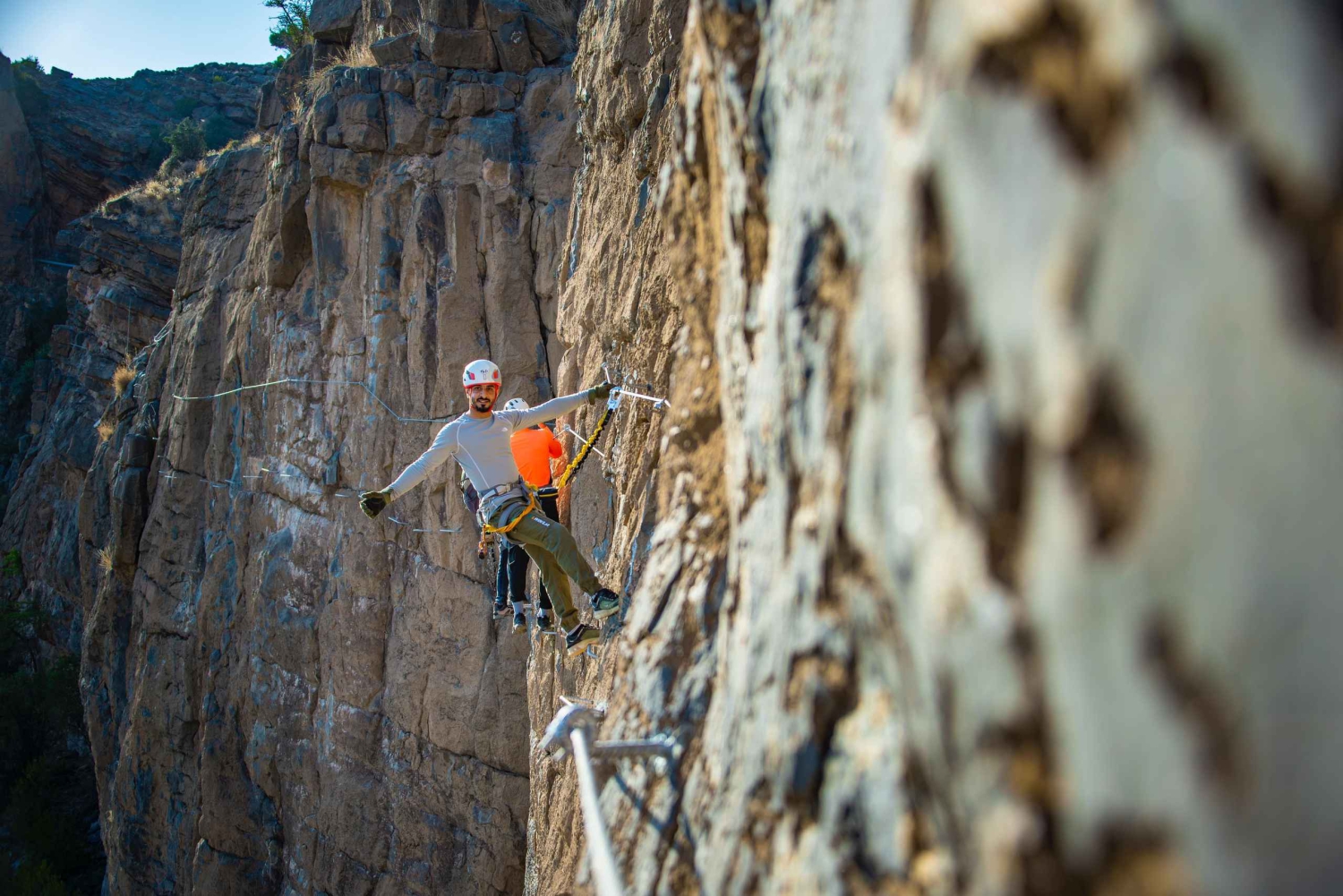 الجبل الأخضر: مغامرة فيا فيراتا وزيب لاين
