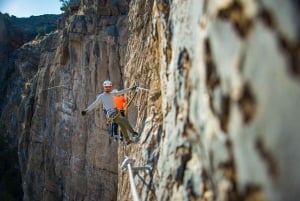 الجبل الأخضر: مغامرة فيا فيراتا وزيب لاين