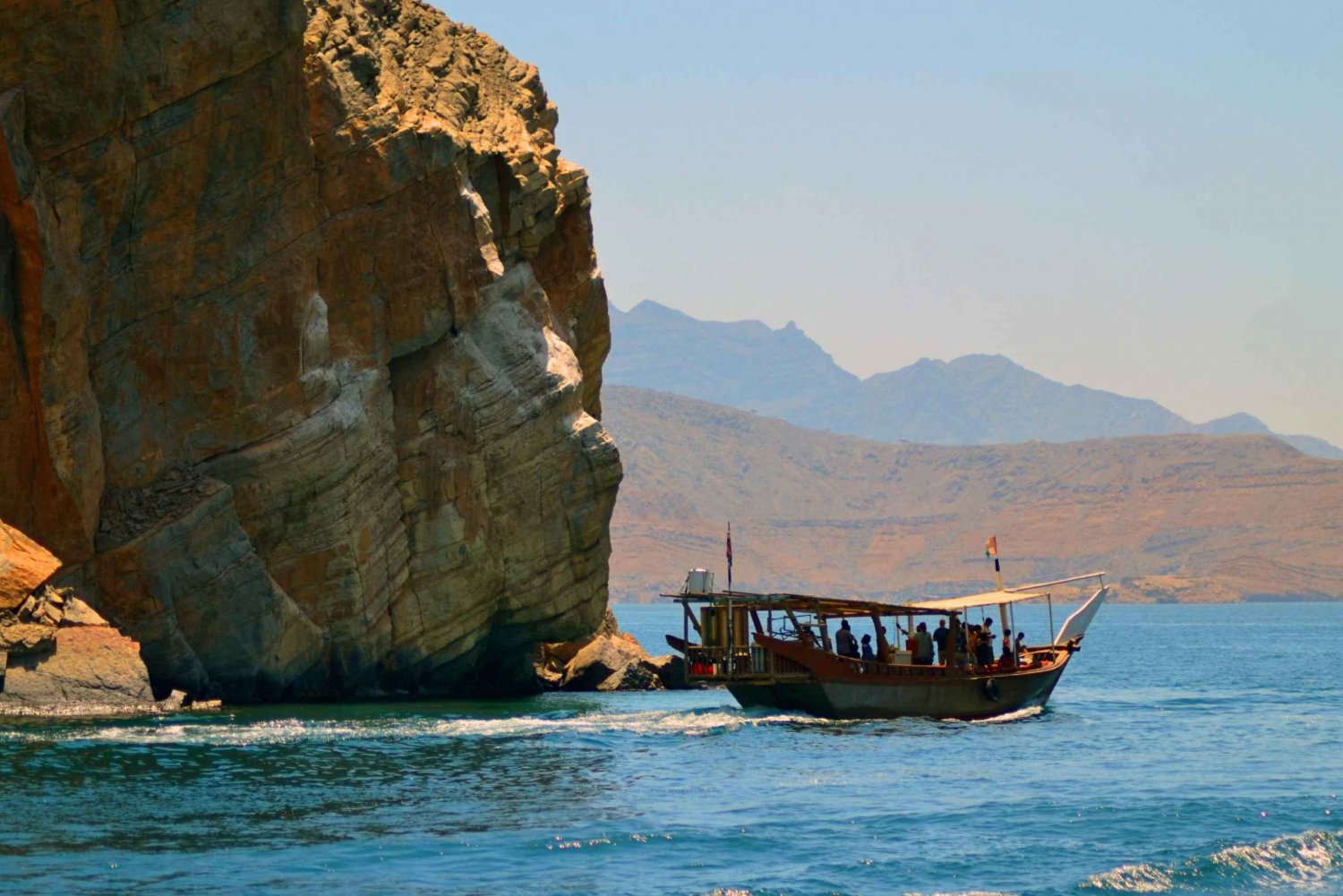 Khasab: Dolphin Watching Day Tour with Snorkeling & Lunch
