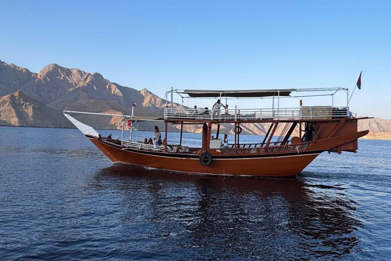 Khasab: Fjord Cruise with Snorkeling & Dolphin Sightings