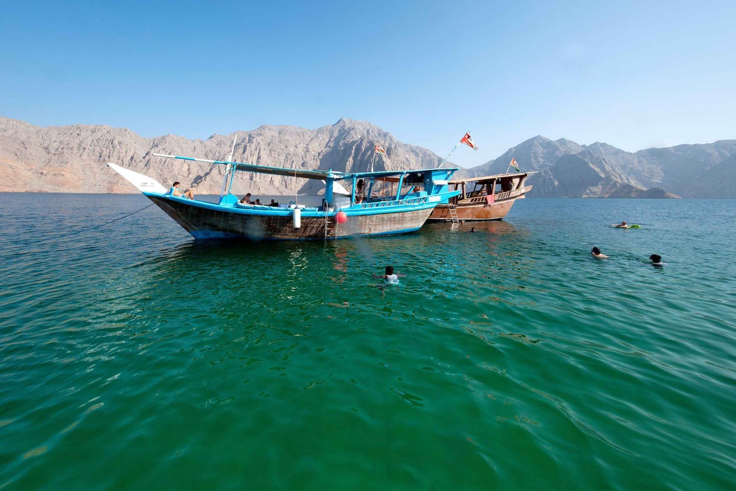 خصب مسندم | جزيرة التلغراف | رحلة بحرية | الدلافين