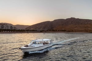 Mascate: Excursión de 2 horas en barco para ver la puesta de sol