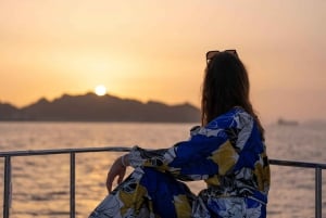 Muscat: 2-timers båttur med solnedgangsutsikt
