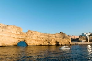 Mascate : tour en bateau de 2 heures pour admirer le coucher du soleil