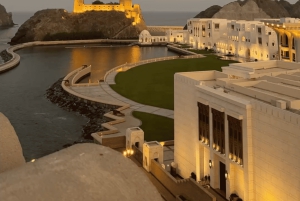 مسقط بالليل: جولة مدينة خاصة مع شاي محلي ووجبات خفيفة