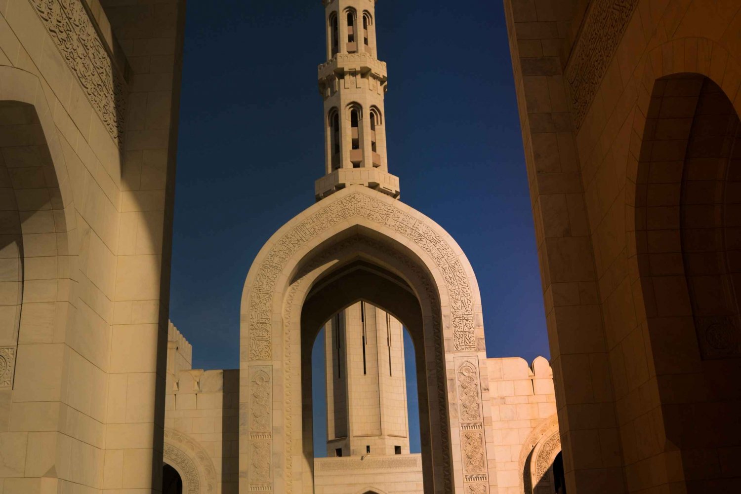 Sightseeingtur i Muscat vid nattetid