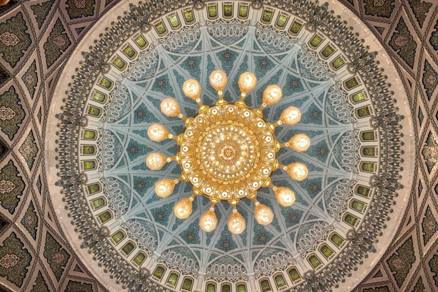 Muscat Cabrio -kokemus: tärkeimmät nähtävyydet ja arabialainen tuulahdus