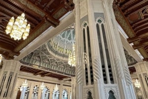 Visite de la ville de Mascate et vie avec un Omanais (voiture de luxe).