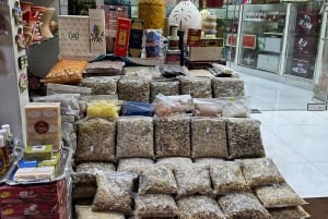 Visite de la ville de Mascate et vie avec un Omanais (voiture de luxe).