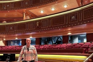 Visite de la ville de Mascate et vie avec un Omanais (voiture de luxe).