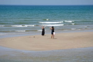 Muscat: tour di un giorno con pranzo omanita, servizio di prelievo in hotel e biglietto aereo