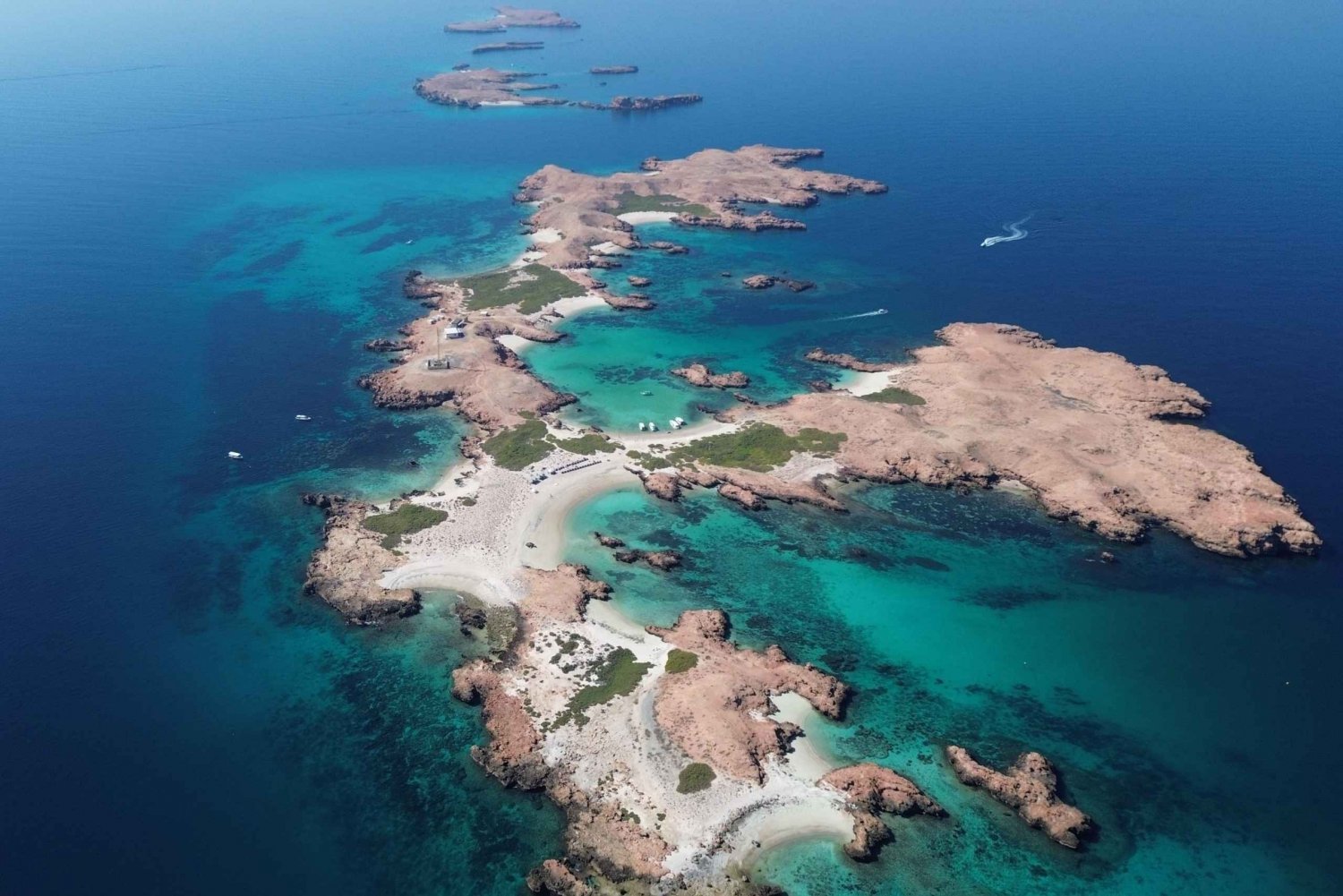 Muscat: Daymaniyat Islands Snorkeling Tour