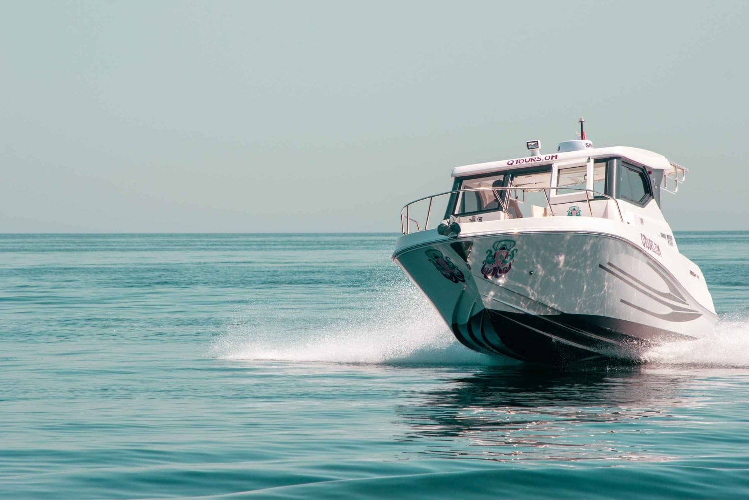 مسقط: رحلة الغطس في جزر الديمانيات مع كيو تورز