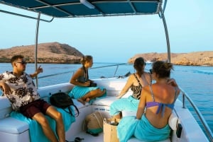 Muscat: Daymaniyat Islands Snorkeling Trip with QTours