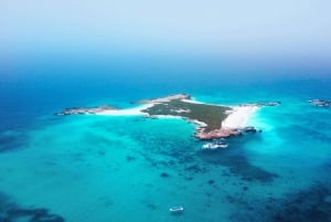 Muscat: Daymaniyat Islands Snorkeling Trip with QTours