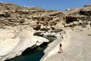 Muscat: Desert & Wadi Bani Khalid Tour with Quad Bike Option