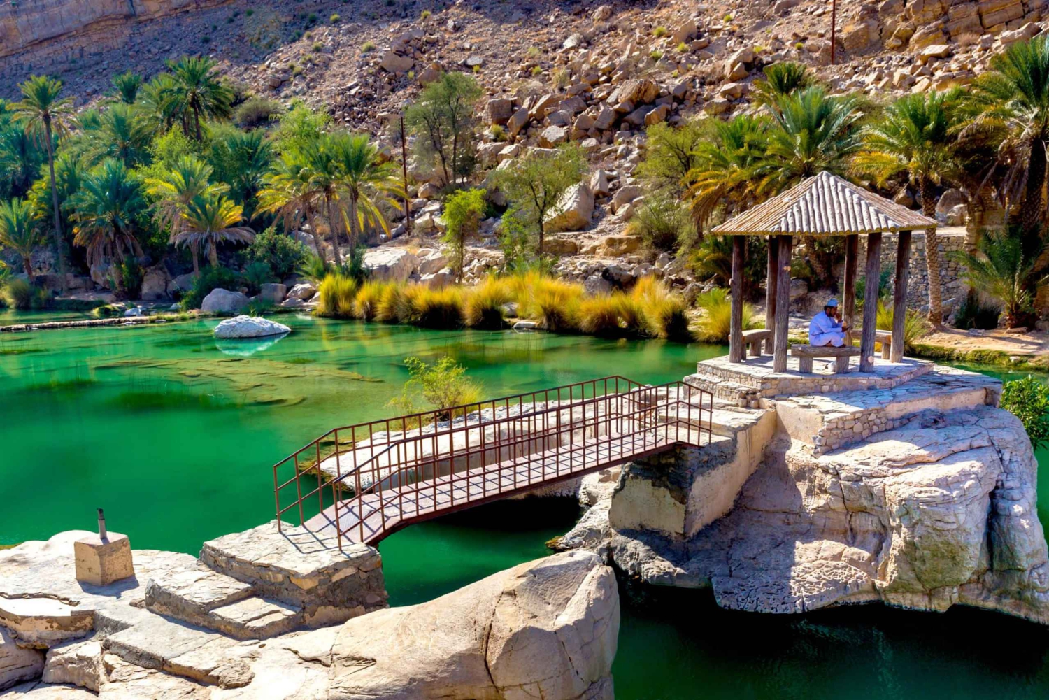 مسقط: سفاري الصحراء في رمال وهيبة - القيادة على الرمال وقت غروب الشمس