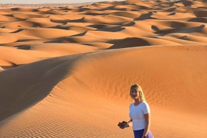 Mascate: Puesta de sol en el desierto y Wadi Bnai Khalid Tour de día completo+Almuerzo