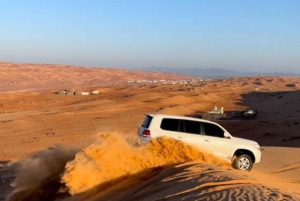 Mascate: Puesta de sol en el desierto y Wadi Bnai Khalid Tour de día completo+Almuerzo