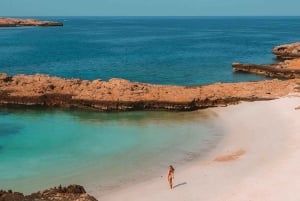 Muscat: Snorkeltur ved Dimaniyat-øerne med afhentning på hotellet